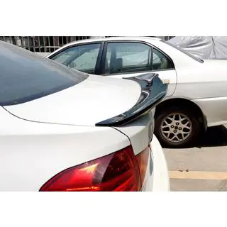 DPT Custom -spoileri (F30/F80, maalattavaksi) kuva 3