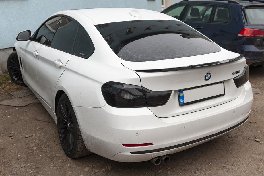 BMW 4-sarja F32/F33/F36 2012–2020 PSM-tyylinen spoileri (F32, kiiltävä musta) Image