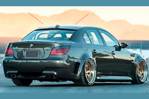 BMW 5-sarja E60/E61 2003–2010 DPT V-2 spoileri (kiiltävä musta) kuva 1