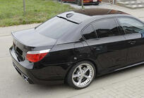 BMW 5-sarja E60/E61 2003–2010 Takaikkunan spoileri DPT V-3 (musta kiiltävä) kuva 4