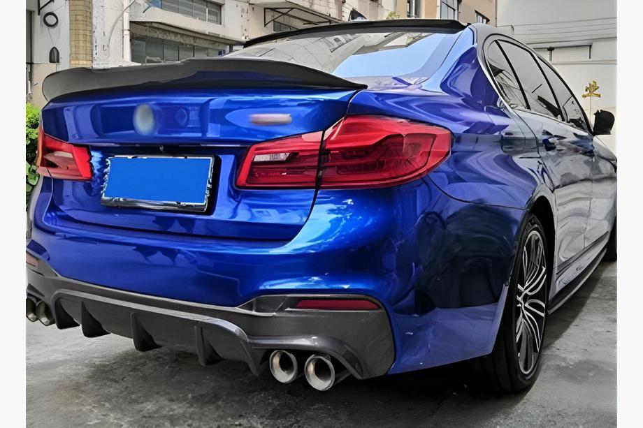BMW 5-sarja G30/G31 2017–2023 PSM-tyylinen spoileri (kiiltävä musta) Image