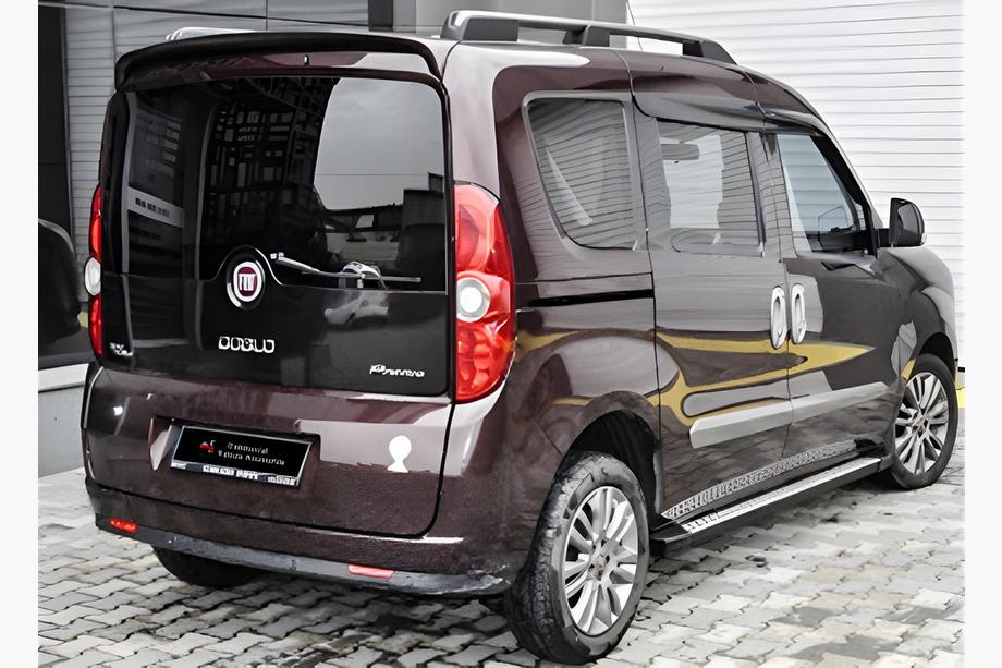 Fiat Doblo II 2010–2022 DPT-spoileri (kiiltomusta) Image