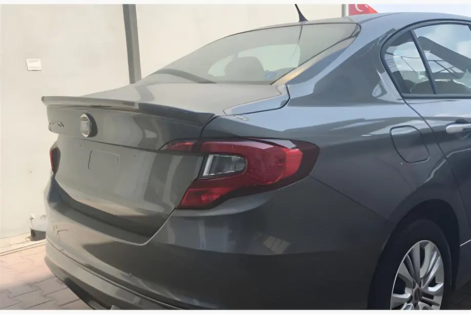 Fiat Tipo 2016– Spoileri DPT (SD, kiiltomusta) Image