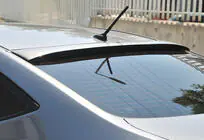 Hyundai Accent 2011–2017 DPT-spoileri (kiiltomusta) kuva 3