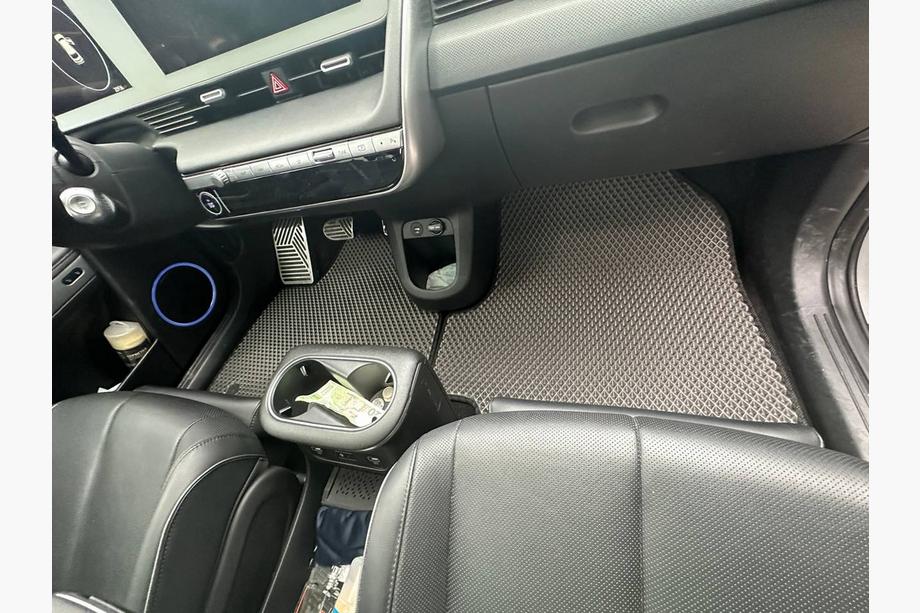 Hyundai Ioniq 5 2021– EVA-lattiamatot (musta) Image