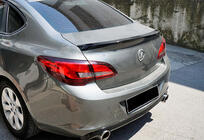 Opel Astra J 2009–2015 Spoileri DPT V-1 (SD, maalattavaksi) kuva 1