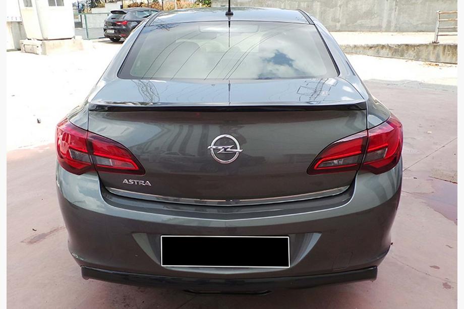 Opel Astra J 2009–2015 Spoileri DPT V-2 (SD, kiiltävä musta) Image