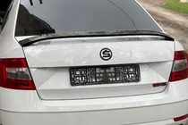 Skoda Octavia III A7 2013–2019 Spoileri DPT V-5 (kiiltävä musta) kuva 2