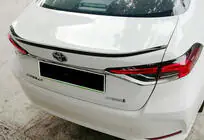 Toyota Corolla 2019– DPT-spoileri (kiiltomusta) kuva 1