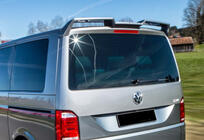 Volkswagen T6 2015–2024 DPT-spoileri (kiiltomusta) kuva 1