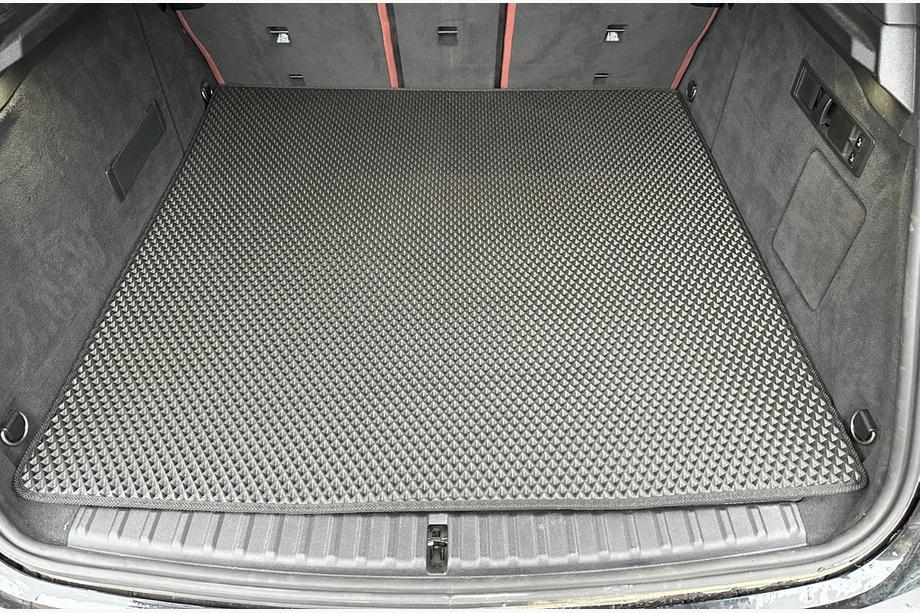 BMW iX (I20) 2022– EVA-tavaratilan matto (musta) Image
