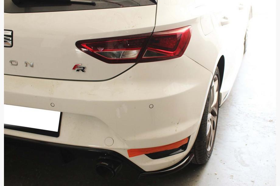 Seat Leon 2013–2020 Takaosan FLAP-lisäosat DPT (kiiltävä musta) Image