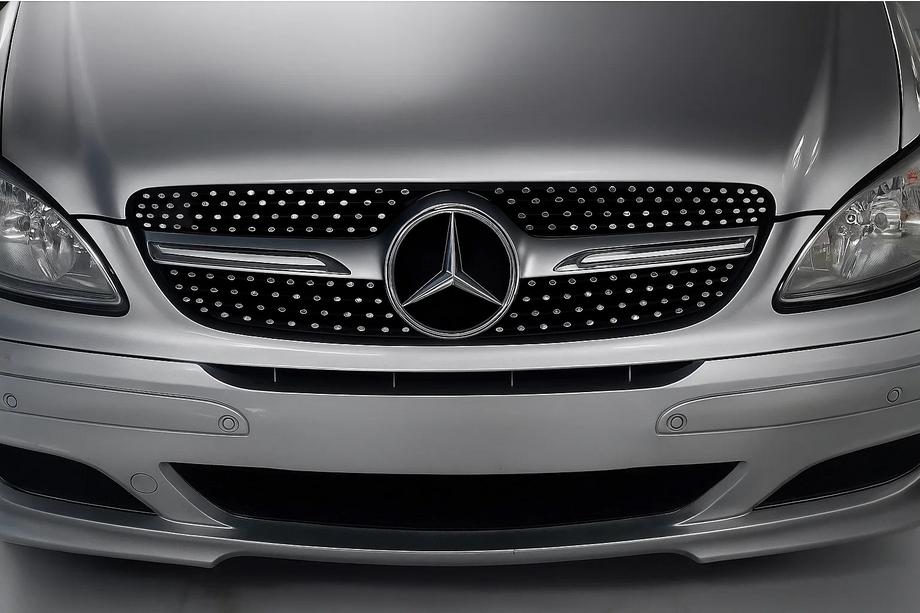 Mercedes Vito W639 2004–2014 Etusäleikkö Diamond Silver (2004-2010) Image