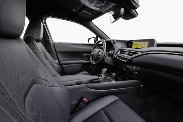 Lexus UX 300e: koeajo, tekniset tiedot, toimintamatka ja akku Kuva 5