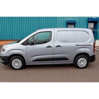 Ruostumattomat listat liukuoveen (2 kpl) Toyota Proace City 2016– kuva 4
