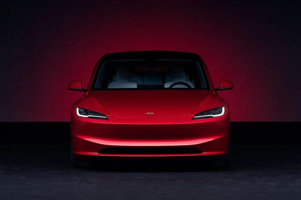 Tesla Model 3 2023 -koeajo: uusi näkökulma sähköautoiluun
