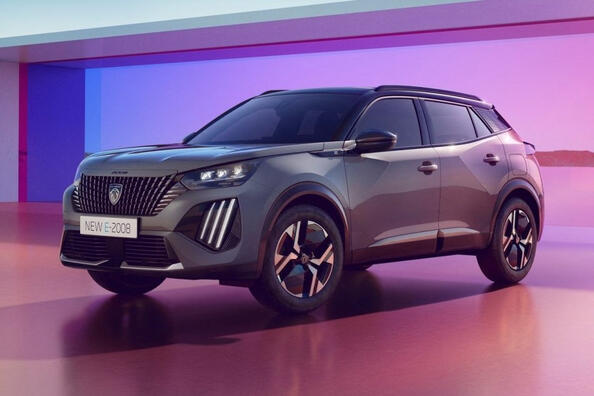 Peugeot e-2008 facelift 2023: koeajo päivitetystä sähkö-SUV:sta