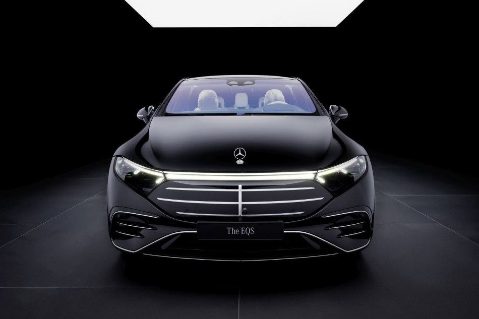 Mercedes-Benz EQS -sedanin koeajo: facelift 2024