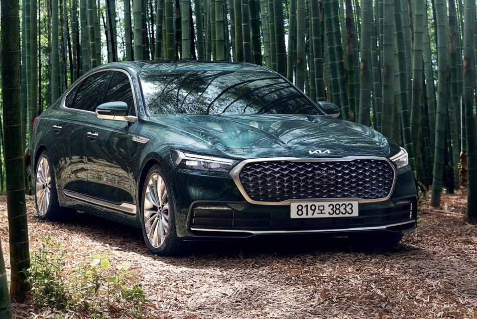Kia K9 -koeajo: toisen sukupolven facelift