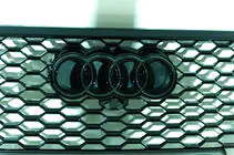Audi Q7 2015–2026 RS-tyylinen etusäleikkö (2015-2019, musta) kuva 7