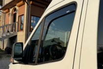 Mercedes Sprinter W907/W910 2018– Ura-asenteiset ikkunatuuliohjaimet (2 kpl, HIC) kuva 3