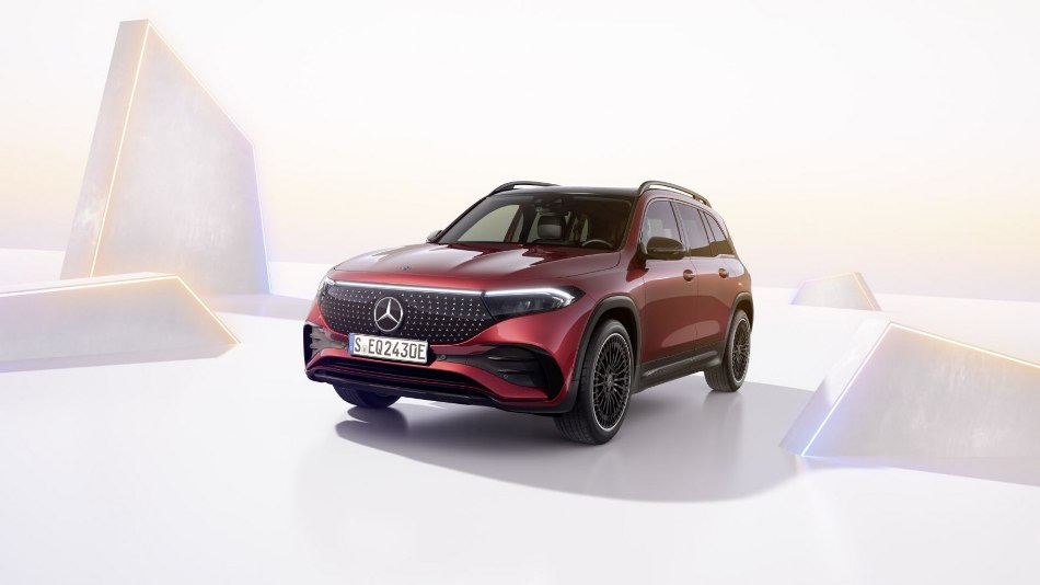 Mercedes-Benz EQB 2023: päivitetty sähköauto kaupunkiin ja matkoille