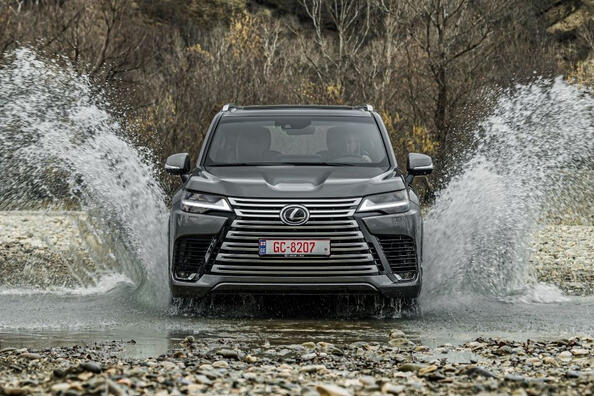 Koeajo: neljännen sukupolven Lexus LX