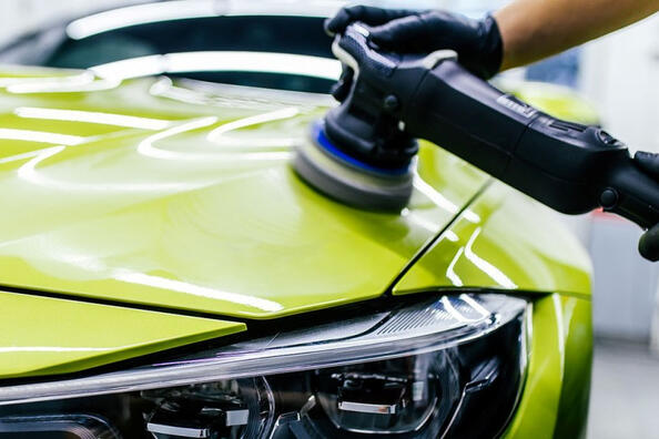 Auton korin kiillotus: hyötyä vai haittaa?