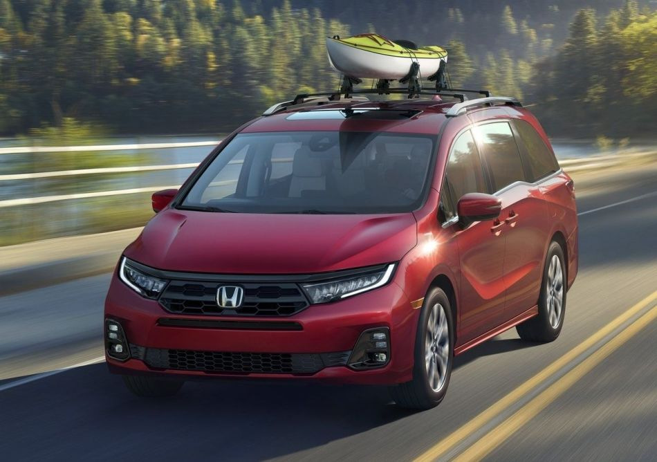 Honda Odyssey 5. sukupolven (2024) tila-auton koeajo