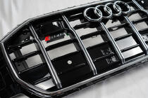 Audi Q8 2018– Etusäleikkö SQ-Style (2018-2023, musta kromilla) kuva 5