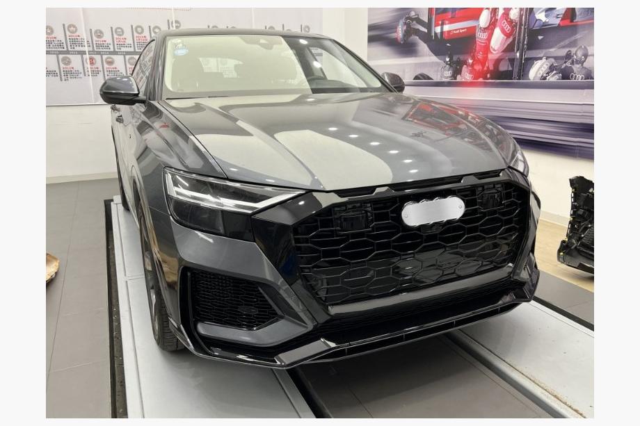 Audi Q8 2018– Etupuskuri RS-Style (2018-2023) Image