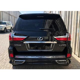 Sovitin GBT facelift-sarjan takavaloille Lexus LX570/450d 2008–2022 kuva 1