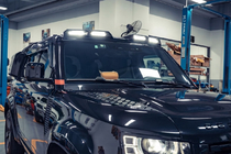 Land Rover Defender 2019– Tuulilasin aurinkolippa 4 LED-valolla kuva 1