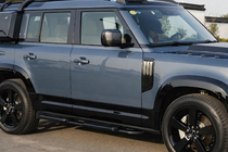 Land Rover Defender 2019– Ovilistasarja kuva 1
