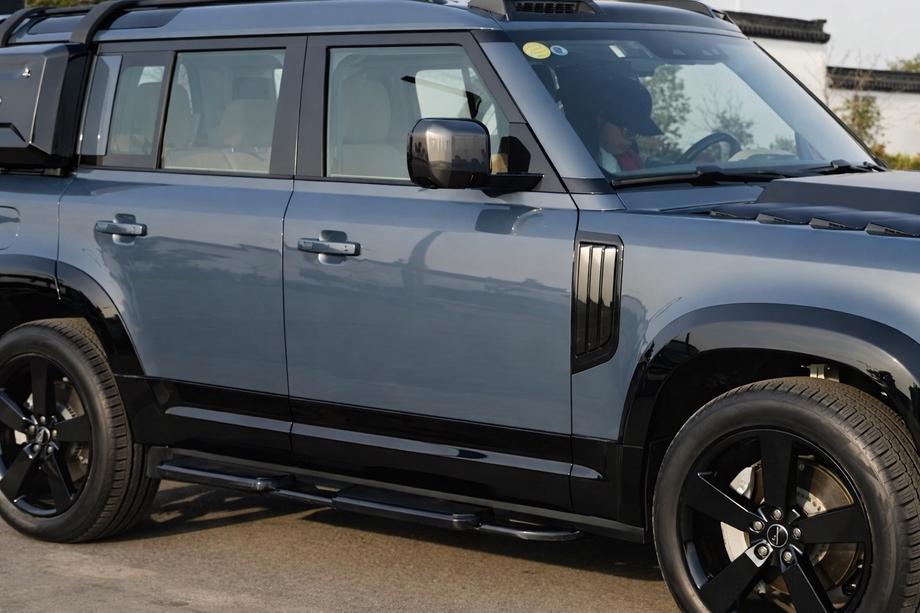 Land Rover Defender 2019– Ovilistasarja Image