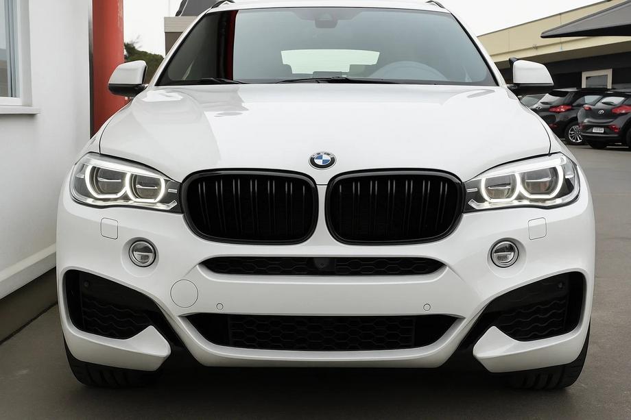 BMW X6 F16 2014–2019 Munuaissäleiköt M-Look (kiiltävän musta) Image