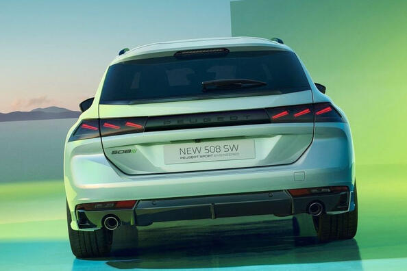 Peugeot 508 SW 2023: farmarimallin koeajo Kuva 4