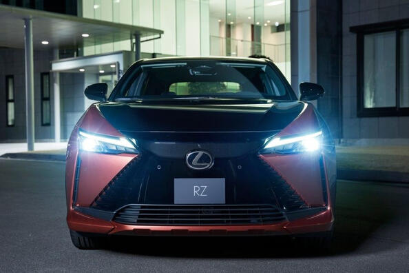 Katsaus Lexus RZ -sähköautoon