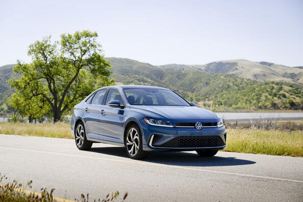 Volkswagen Jetta 2025 -koeajo: VII sukupolven facelift