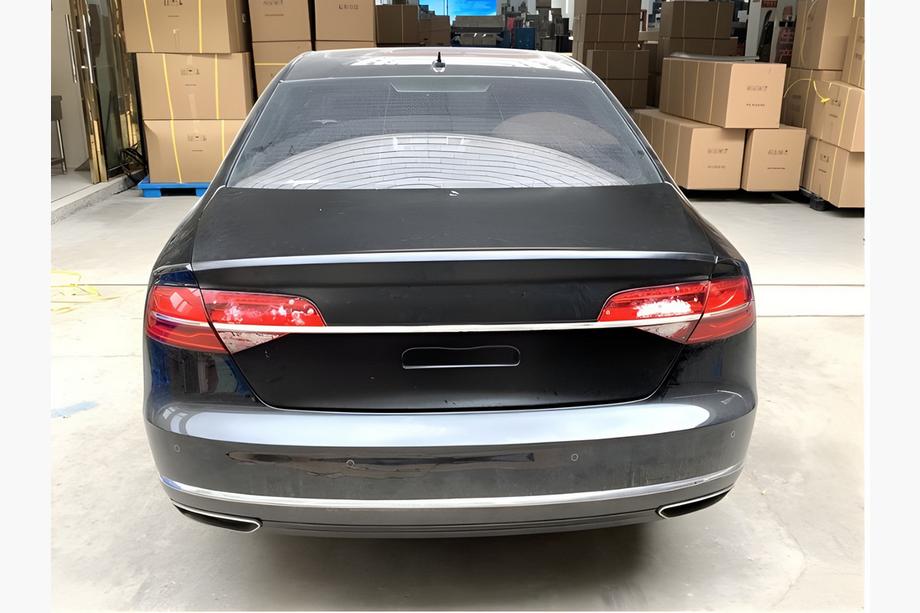 Audi A8 2010–2018 Takaluukku (2014-2018) Image