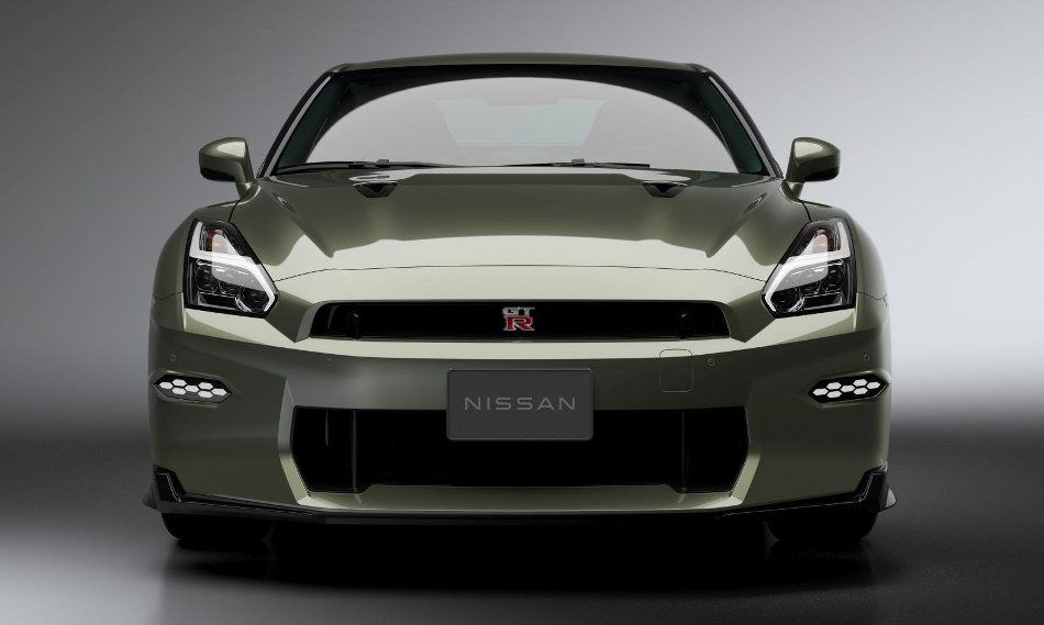 Uudistettu Nissan GT-R 2023: urheilucoupén koeajo
