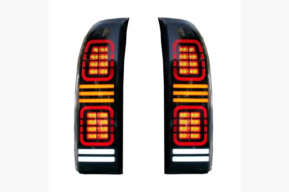 Nissan Patrol Y61 1997–2011 Takavalot Smoke Black LED (2004-2008, 2 kpl) Image
