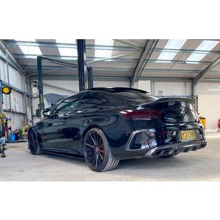 Takal diffuusori putkenpäillä Black (Coupe AMG63 -design) kuva 1