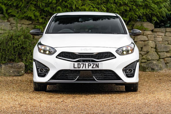 Kia ProCeed -farmari: katsaus 1. sukupolven facelift-malliin