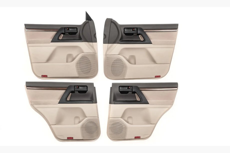 Toyota Land Cruiser 200 2007–2021 Facelift-oviverhoilusarja (4 kpl) Image