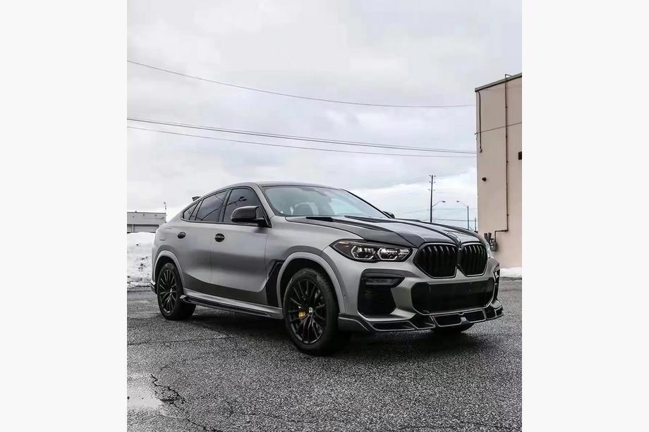 BMW X6 G06 2019–2027 Korinsarjasetti konepellillä Carbon V2 (2018-2022) Kuva 3