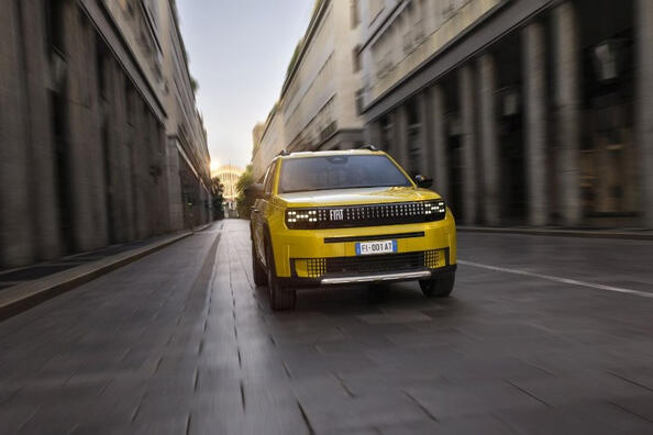 Koeajo: kompakti kaupunkisähköauto Fiat Grande Panda Electric