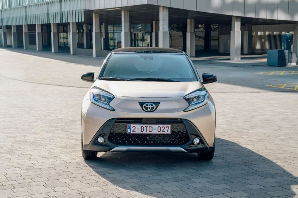Toyota Aygo X: katsaus kompaktiin kaupunkiautoon