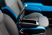 Fiat 500/500L 2013–2022 Kyynärnoja (mukitelineeseen) kuva 2
