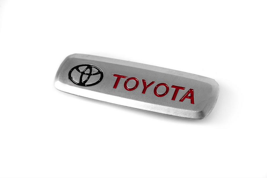 Toyota Alumiininen embleemi automattoihin (1 kpl) Image